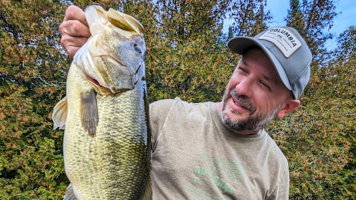 Put the odds in your favor for catching a personal best largemouth bass by following these tried-and-true fishing tips.