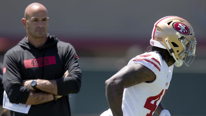 May 9, 2025; Santa Clara, CA, USA; San Francisco 49ers defensive coordinator Robert Saleh, left, watches draftee Nick Martin (45) during the teamís rookie minicamp. Mandatory Credit: D. Ross Cameron-Imagn Images