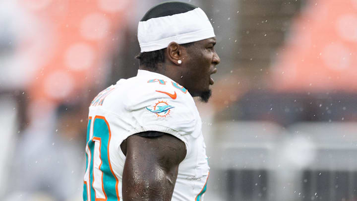 Miami Dolphins linebacker Willie Gay Jr. (40) walks off the field following warmups before the game against the Cleveland Browns at Huntington Bank Field in 2025. Miami Dolphins linebacker Willie Gay Jr. (40) walks off the field following warmups before the game against the Cleveland Browns at Huntington Bank Field in 2025.