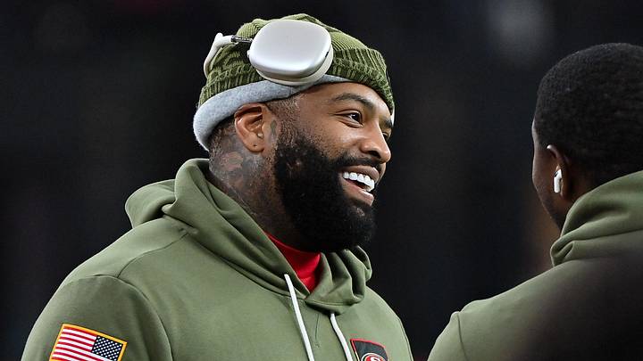 C Nov 16, 2025; Glendale, Arizona, USA; San Francisco 49ers tackle Trent Williams (71) warms up before the game against Arizona Cardinals at State Farm Stadium. Mandatory Credit: Matt Kartozian-Imagn Images