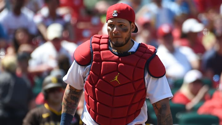 Los Cardenales se preparan para perder por unos días a Yadier Molina