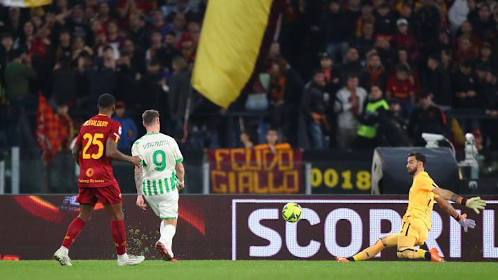 Il gol di Pinamonti che chiude la partita