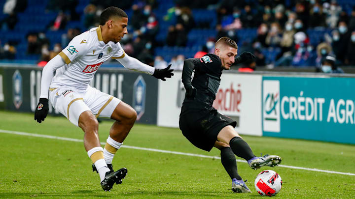 Face à Nice, le PSG de Verratti à l'occasion de bien préparer son huitième de finale retour.