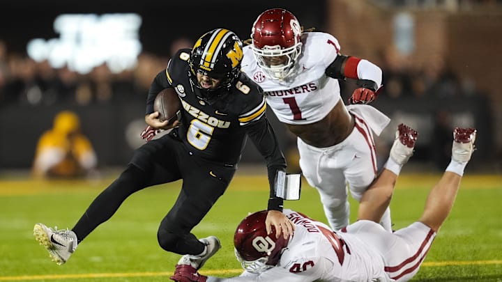 Oklahoma linebacker Dasan McCullough