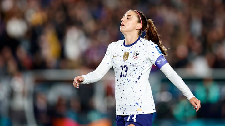 The USWNT qualify to the next round as second place of Group E. 