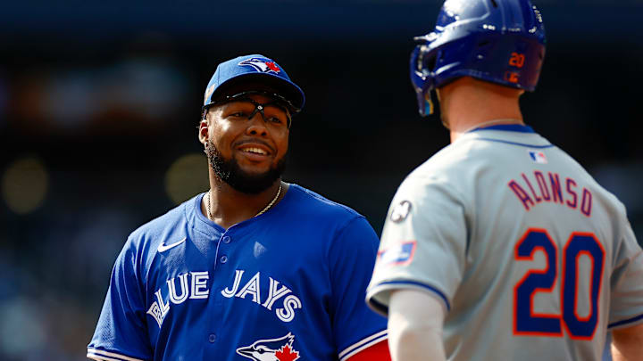 The Toronto Blue Jays would still consider moving Vladimir Guerrero Jr. to third base if they can sign free agent Pete Alonso
