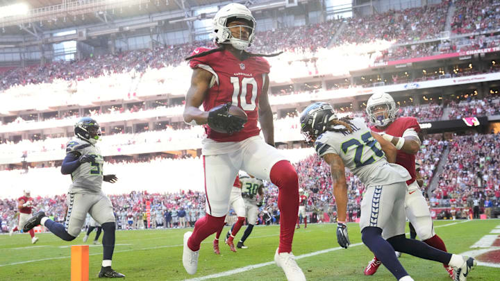 Nov 6, 2022; Phoenix, Ariz., United States;  Arizona Cardinals wide receiver DeAndre Hopkins (10)