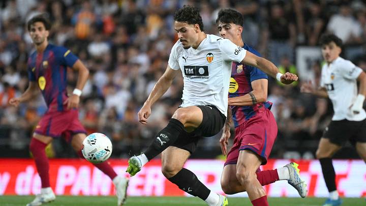 FBL-ESP-LIGA-VALENCIA-BARCELONA