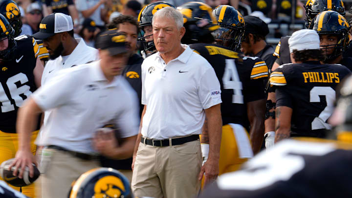 Iowa Hawkeyes head coach Kirk Ferentz