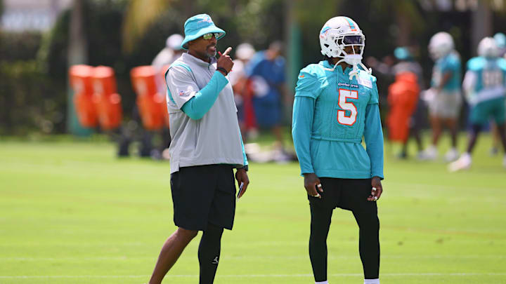 Miami Dolphins defensive coordinator Anthony Weaver talks to cornerback Jalen Ramsey (5) during mandatory minicamp at Baptist Health Training Complex last summer. Miami Dolphins defensive coordinator Anthony Weaver talks to cornerback Jalen Ramsey (5) during mandatory minicamp at Baptist Health Training Complex last summer.