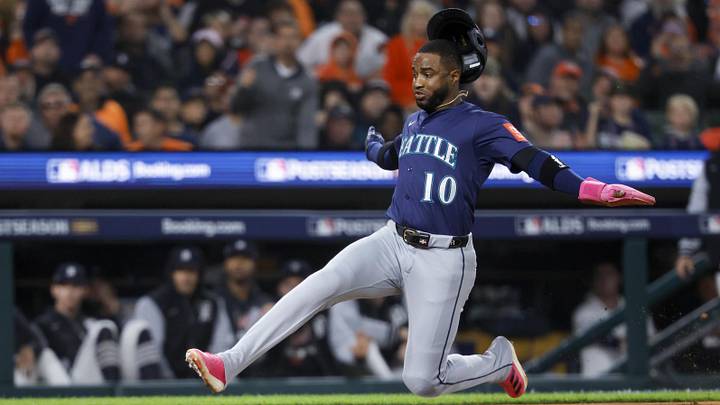 Oct 7, 2025; Detroit, Michigan, USA; Seattle Mariners right fielder Victor Robles (10) scores a run in the third inning against the Detroit Tigers during game three of the ALDS round for the 2025 MLB playoffs at Comerica Park. Mandatory Credit: Rick Osentoski-Imagn Images Oct 7, 2025; Detroit, Michigan, USA; Seattle Mariners right fielder Victor Robles (10) scores a run in the third inning against the Detroit Tigers during game three of the ALDS round for the 2025 MLB playoffs at Comerica Park. Mandatory Credit: Rick Osentoski-Imagn Images