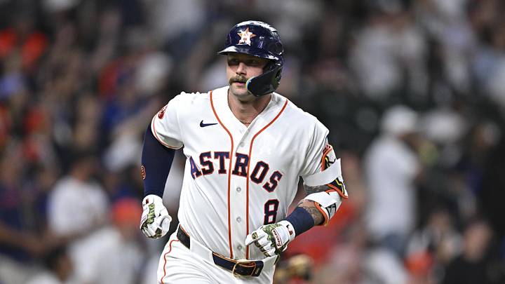 May 5, 2026; Houston, Texas, USA; Houston Astros designated hitter Christian Walker (8) runs down the first base line after hitting a solo home run in the second inning against the Los Angeles Dodgers at Daikin Park. Mandatory Credit: Maria Lysaker-Imagn Images 
