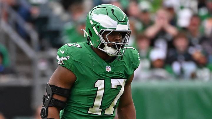 Oct 26, 2025; Philadelphia, Pennsylvania, USA; Philadelphia Eagles linebacker Nakobe Dean (17) ]against the New York Giants at Lincoln Financial Field. Mandatory Credit: Eric Hartline-Imagn Images