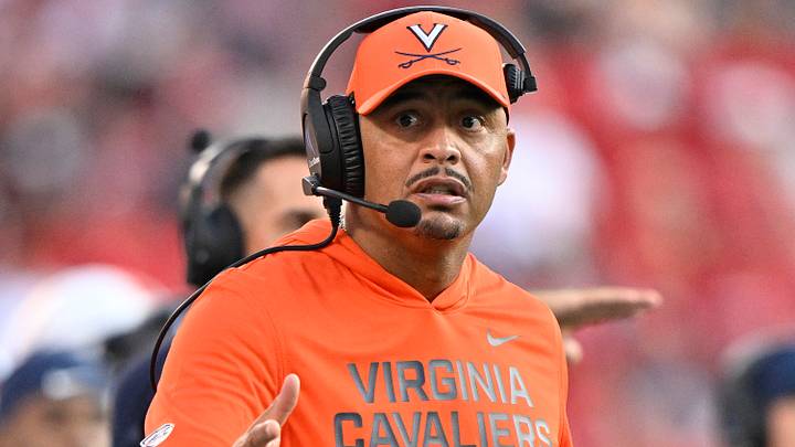 Oct 4, 2025; Louisville, Kentucky, USA; Virginia Cavaliers head coach Tony Elliott reacts during the second half against the Louisville Cardinals at L&N Federal Credit Union Stadium. Virginia defeated Louisville 30-27. Mandatory Credit: Jamie Rhodes-Imagn Images Oct 4, 2025; Louisville, Kentucky, USA; Virginia Cavaliers head coach Tony Elliott reacts during the second half against the Louisville Cardinals at L&N Federal Credit Union Stadium. Virginia defeated Louisville 30-27. Mandatory Credit: Jamie Rhodes-Imagn Images