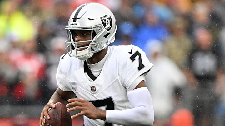 Sep 7, 2025; Foxborough, Massachusetts, USA; Las Vegas Raiders quarterback Geno Smith (7) drops back to pass against the New England Patriots during the second half at Gillette Stadium. Mandatory Credit: Brian Fluharty-Imagn Images Sep 7, 2025; Foxborough, Massachusetts, USA; Las Vegas Raiders quarterback Geno Smith (7) drops back to pass against the New England Patriots during the second half at Gillette Stadium. Mandatory Credit: Brian Fluharty-Imagn Images