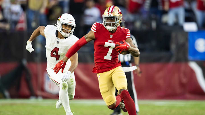 Dec 17, 2023; Glendale, Arizona, USA; San Francisco 49ers cornerback Charvarius Ward (7) against Arizona Cardinals wide receiver Rondale Moore (4) at State Farm Stadium. 