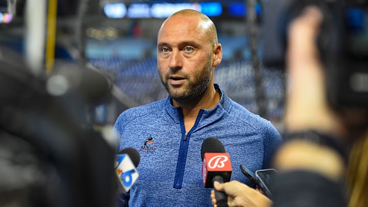 Derek Jeter podría abrirse camino en televisión