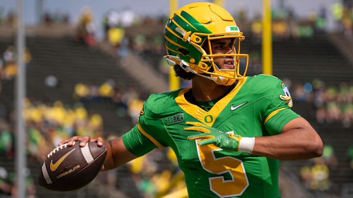 QB-1 Dante Moore was on the beat for the Ducks, 18-23 for 213 yards and three touchdowns.