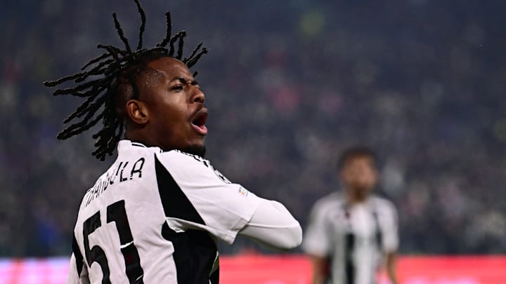 TOPSHOT-FBL-EUR-C1-JUVENTUS-PSV EINDHOVEN