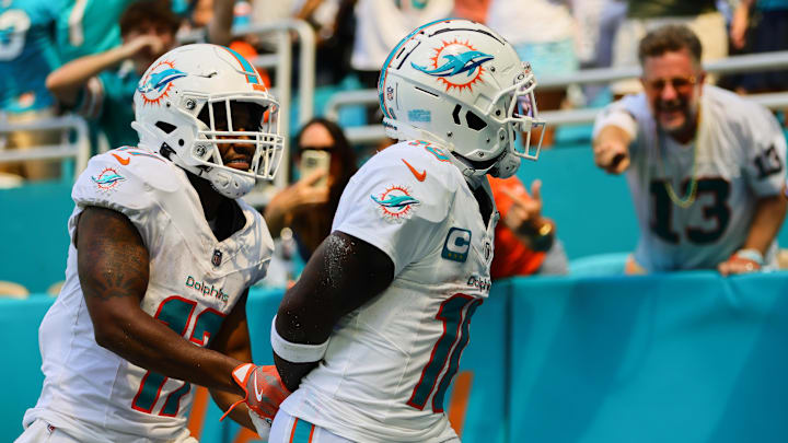 Breaking down the latest injury status for the Dolphins receivers, Jaylen Waddle and Tyreek Hill.