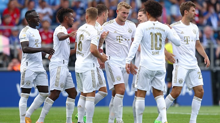 Matthijs de Ligt jubelt mit seinen neuen Teamkollegen