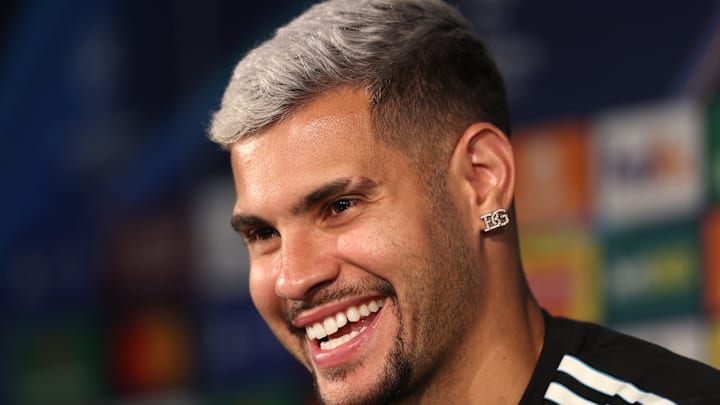 Bruno Guimaraes évoque le Barça et son enfance.