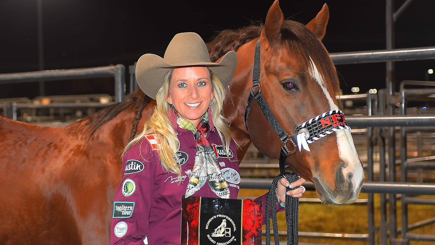 Two Legendary NFR Stallions Who Lit Up the Thomas & Mack