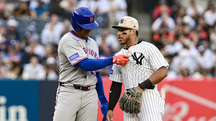 May 16, 2025; Bronx, New York, USA; New York Mets outfielder Juan Soto (22) interacts with New York Yankees second baseman Jorbit Vivas (90) during the first inning at Yankee Stadium. Mandatory Credit: John Jones-Imagn Images May 16, 2025; Bronx, New York, USA; New York Mets outfielder Juan Soto (22) interacts with New York Yankees second baseman Jorbit Vivas (90) during the first inning at Yankee Stadium. Mandatory Credit: John Jones-Imagn Images