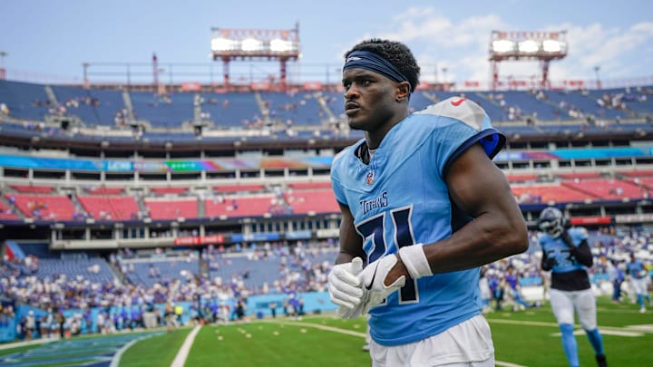 Tennessee Titans cornerback Roger McCreary (21) exits the field after the Titans’ 33-19 loss to the Los Angeles Rams at Nissan Stadium in Nashville, Tenn., Sunday, Sept. 14, 2025. Tennessee Titans cornerback Roger McCreary (21) exits the field after the Titans’ 33-19 loss to the Los Angeles Rams at Nissan Stadium in Nashville, Tenn., Sunday, Sept. 14, 2025.