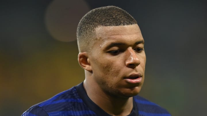 Mbappé au bras de fer avec la FFF