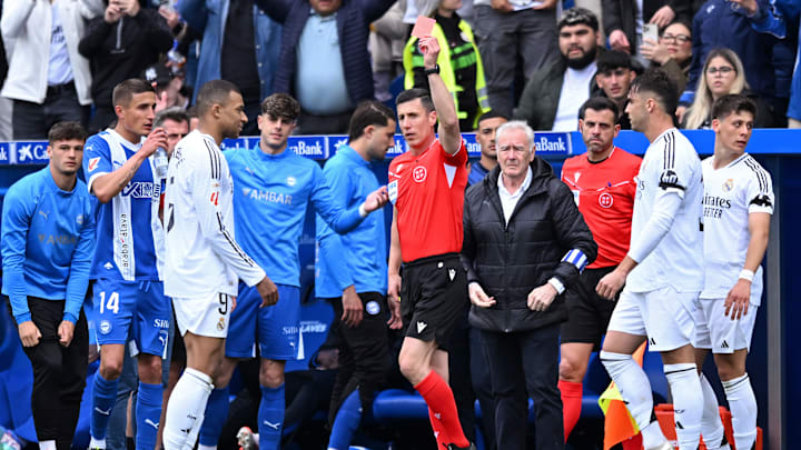 Deportivo Alaves v Real Madrid - LaLiga EA Sports
