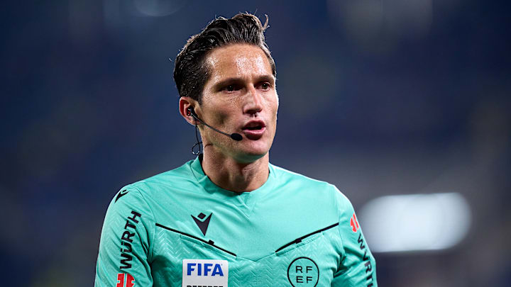 Jose Luis Munuera Montero est écarté.