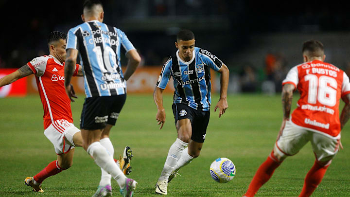Gustavinho já deixou o elenco do Grêmio