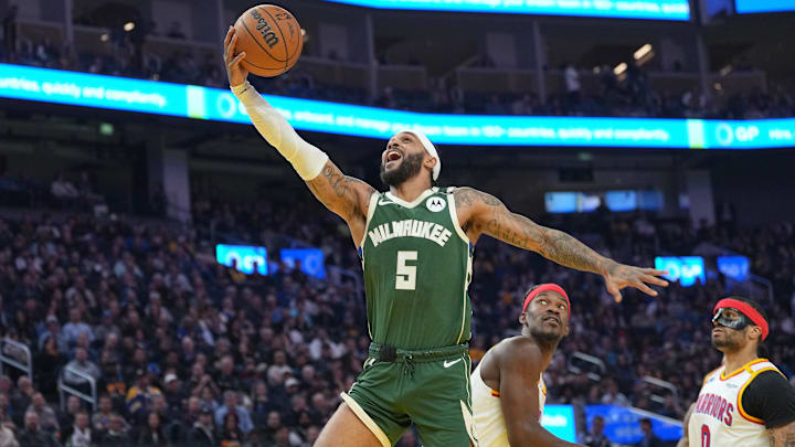 Milwaukee Bucks v Golden State Warriors