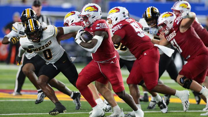 Kansas Jayhawks running back Yasin Willis (6) runs the ball against Missouri Tigers during the game inside David Booth Kansas Memorial Stadium on Sept. 11, 2026. Kansas Jayhawks running back Yasin Willis (6) runs the ball against Missouri Tigers during the game inside David Booth Kansas Memorial Stadium on Sept. 11, 2026.