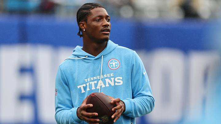 Sep 27, 2026; East Rutherford, New Jersey, USA; Tennessee Titans wide receiver Carnell Tate (14) warms up before the game against the New York Giants at MetLife Stadium. Mandatory Credit: Vincent Carchietta-Imagn Images Sep 27, 2026; East Rutherford, New Jersey, USA; Tennessee Titans wide receiver Carnell Tate (14) warms up before the game against the New York Giants at MetLife Stadium. Mandatory Credit: Vincent Carchietta-Imagn Images