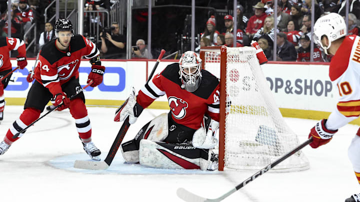 New Jersey Devils goaltender Vitek Vanecek (41) 