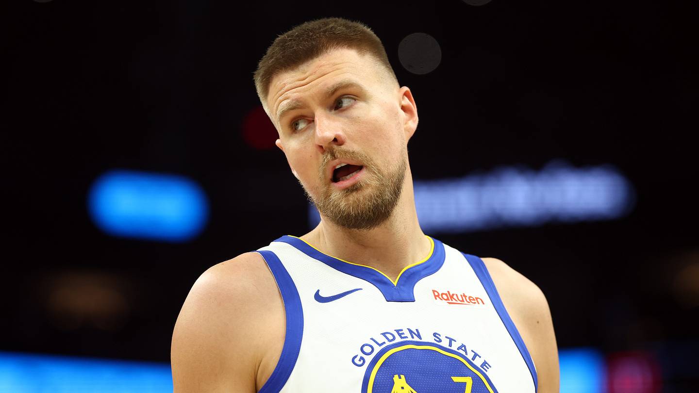 Suns just suffered the injury nightmare Warriors must avoid with Kristaps Porzingis