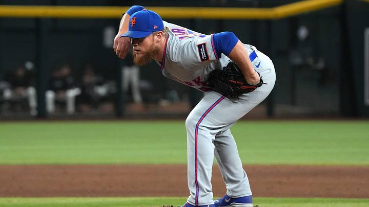 May 9, 2026; Phoenix, Arizona, USA; New York Mets pitcher Craig Kimbrel (46) throws against the Arizona Diamondbacks in the ninth inning at Chase Field. Mandatory Credit: Rick Scuteri-Imagn Images May 9, 2026; Phoenix, Arizona, USA; New York Mets pitcher Craig Kimbrel (46) throws against the Arizona Diamondbacks in the ninth inning at Chase Field. Mandatory Credit: Rick Scuteri-Imagn Images