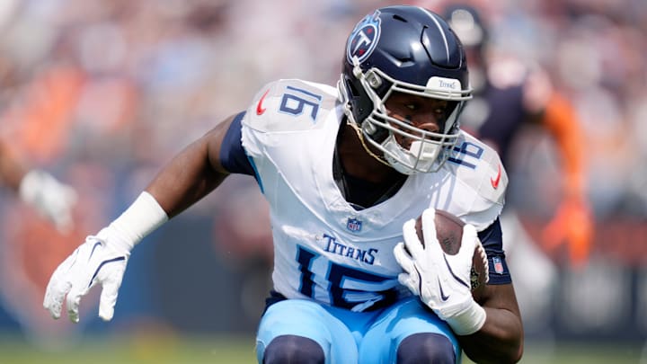 Tennessee Titans wide receiver Treylon Burks (16) runs against the Chicago Bears during the third quarter at Soldier Field in Chicago, Ill.