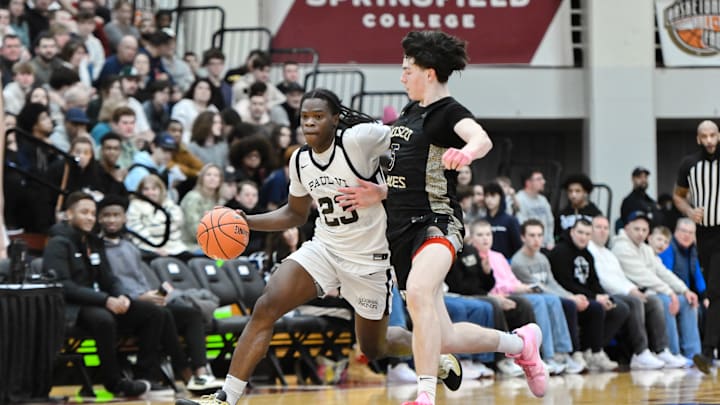 Syracuse basketball 5-star priority target Jordan Smith Jr. and 5-star recruits will suit up at the Hoophall Classic.