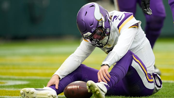 Minnesota Vikings v Green Bay Packers