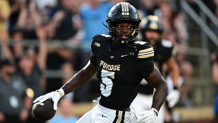 Purdue Boilermakers wide receiver Chauncey Magwood (5) scores a touchdown. Purdue Boilermakers wide receiver Chauncey Magwood (5) scores a touchdown.
