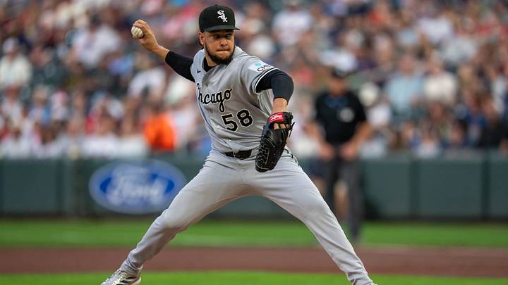 Aug 28, 2026; Minneapolis, Minnesota, USA; Chicago White Sox pitcher Luis Castillo (58) delivers a pitch against the Minnesota Twins in the first inning at Target Field. Mandatory Credit: Jesse Johnson-Imagn Images Aug 28, 2026; Minneapolis, Minnesota, USA; Chicago White Sox pitcher Luis Castillo (58) delivers a pitch against the Minnesota Twins in the first inning at Target Field. Mandatory Credit: Jesse Johnson-Imagn Images