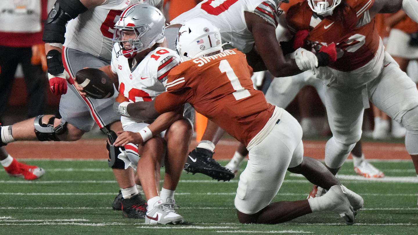 Latest AP Top 25 shows Texas is inevitable, and the Sooners' demise is a cherry on top