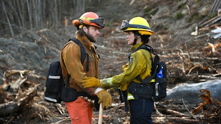 FIRE COUNTRY (9:00-10:00 PM) “I Know It Feels Impossible” – The station 42 and third rock crews face a daring rescue when a massive mudslide tears through Edgewater. Meanwhile, Bode’s (Max Theriot) freedom is on the line at his parole hearing. First season finale airing May 19. Pictured (L-R): Max Thieriot as Bode Donovan and Stephanie Arcila as Gabriela Perez. Photo: Sergei Bachlakov/CBS ©2023 CBS Broadcasting, Inc. All Rights Reserved.