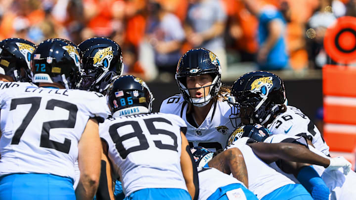 Sep 14, 2025; Cincinnati, Ohio, USA; Jacksonville Jaguars quarterback Trevor Lawrence (16) huddles his team in the first half against the Cincinnati Bengals at Paycor Stadium. 