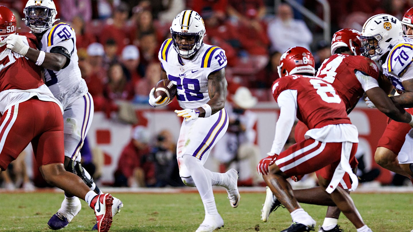 LSU Running Back affirms he won't enter the transfer portal this spring