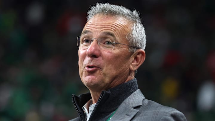 Former college football head coach Urban Meyer shared a strategy that could help Texas Longhorns quarterback Arch Manning turn his season around. Former college football head coach Urban Meyer shared a strategy that could help Texas Longhorns quarterback Arch Manning turn his season around.