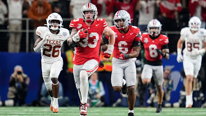 Ohio State Buckeyes defensive end Jack Sawyer (33)
